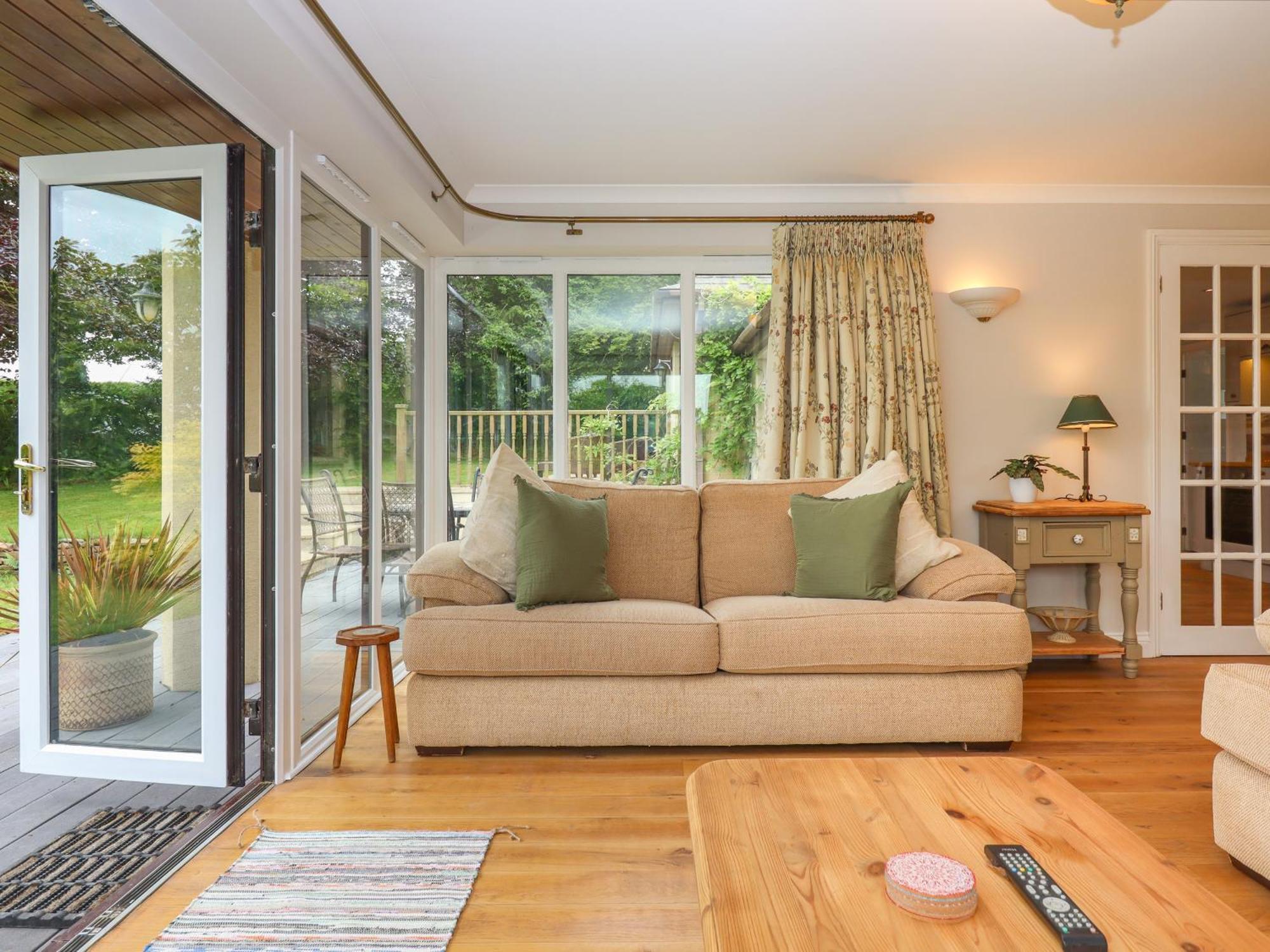 Hole Park Villa โฮลส์เวิร์ทธี ภายนอก รูปภาพ